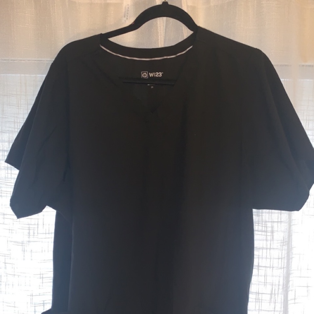 WonderWink scrub top